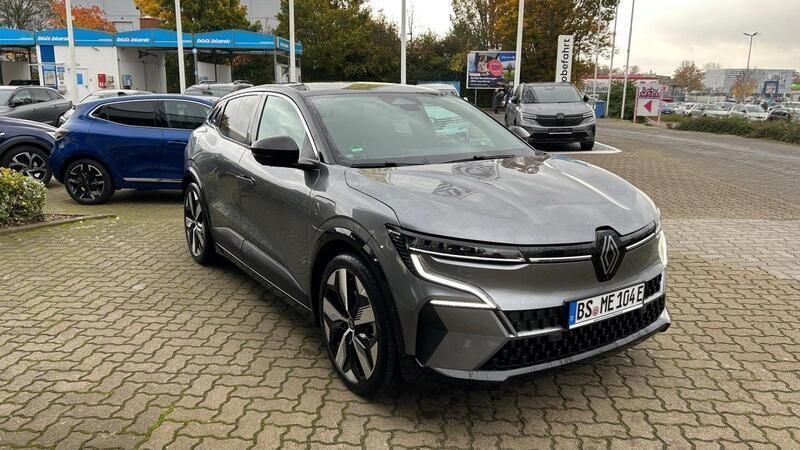 Gebraucht Renault Megane E-Tech Komfort 160 kW (218 PS) 2024 Andere farbe Limousine
