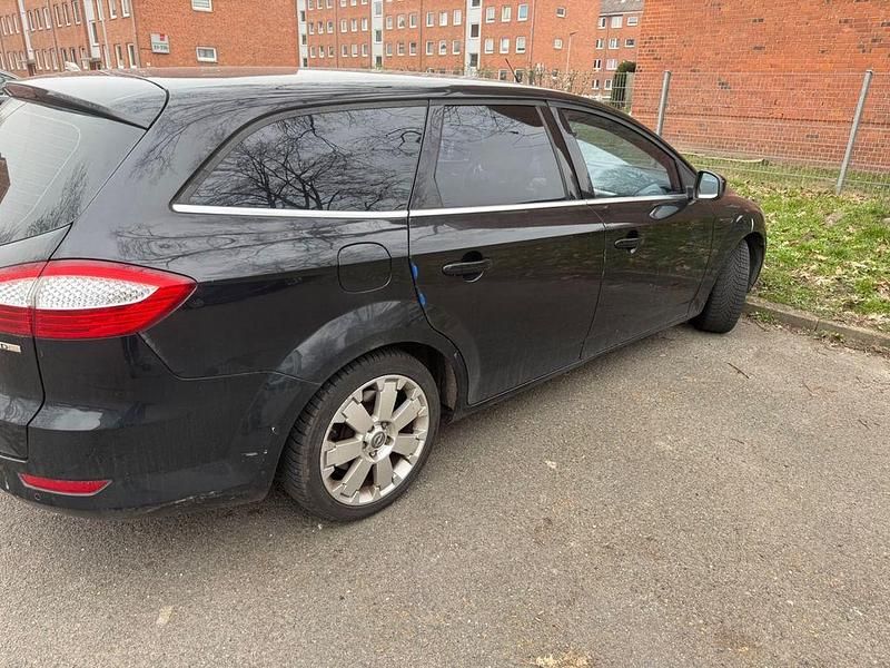 Gebraucht Ford Mondeo Trend 140 PS (102 kW) 2008 Schwarz Limousine