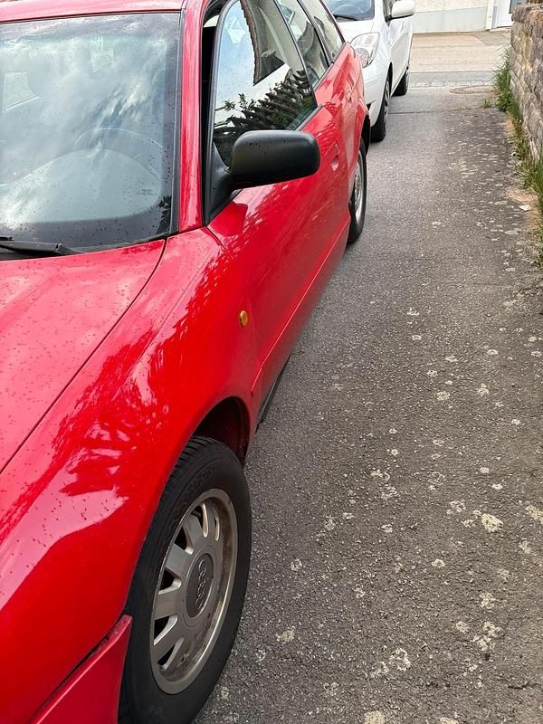 Gebraucht Audi A4 101 PS (74 kW) 1998 Rot Kombi
