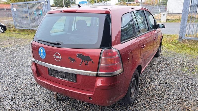 Gebraucht Opel Zafira Edition 105 PS (77 kW) 2006 Rot Van / Kleinbus