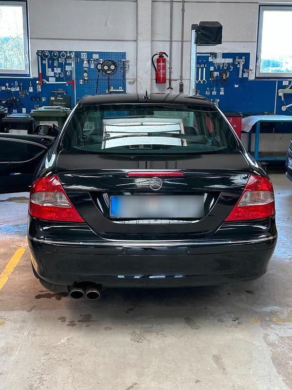 Gebraucht Mercedes CLK200 184 PS (135 kW) 2008 Schwarz Coupé