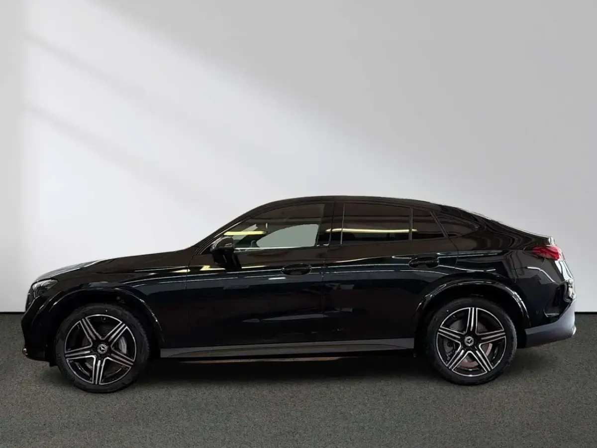 Gebraucht Mercedes GLC450 AMG 367 PS (269 kW) 2026 Lack obsidianschwarz met SUV