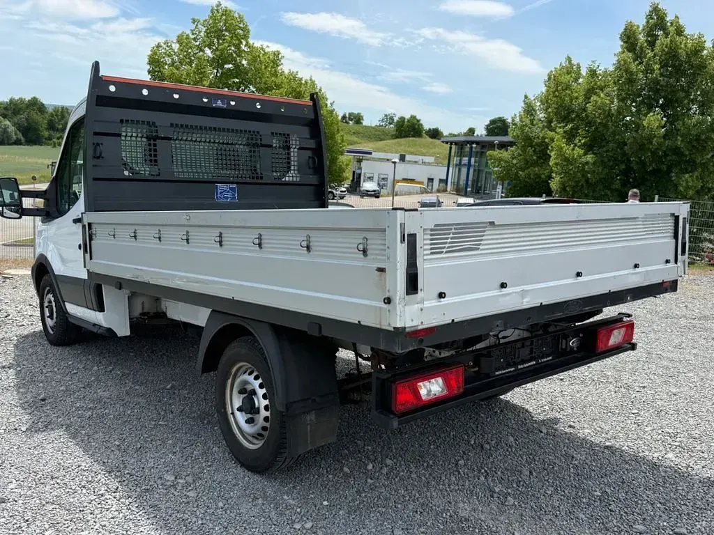 Gebraucht Ford Transit 105 PS (77 kW) 2019 Weiß Van / Kleinbus