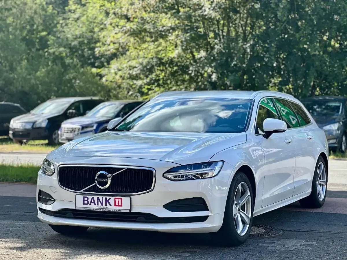 Gebraucht Volvo V90 Business Edition 150 PS (110 kW) 2018 Weiß Kombi
