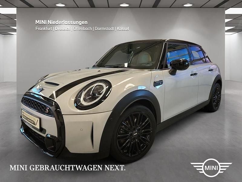 Weiß Gebraucht 2022 Mini Cooper S Kleinwagen | 29.890 € (Etwas zu teuer) - Bild 1/4