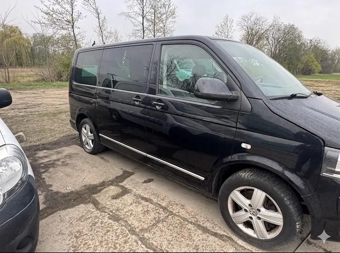 Używany VW T5 Highline 180 KM (132 kW) 2011 Czarny Van