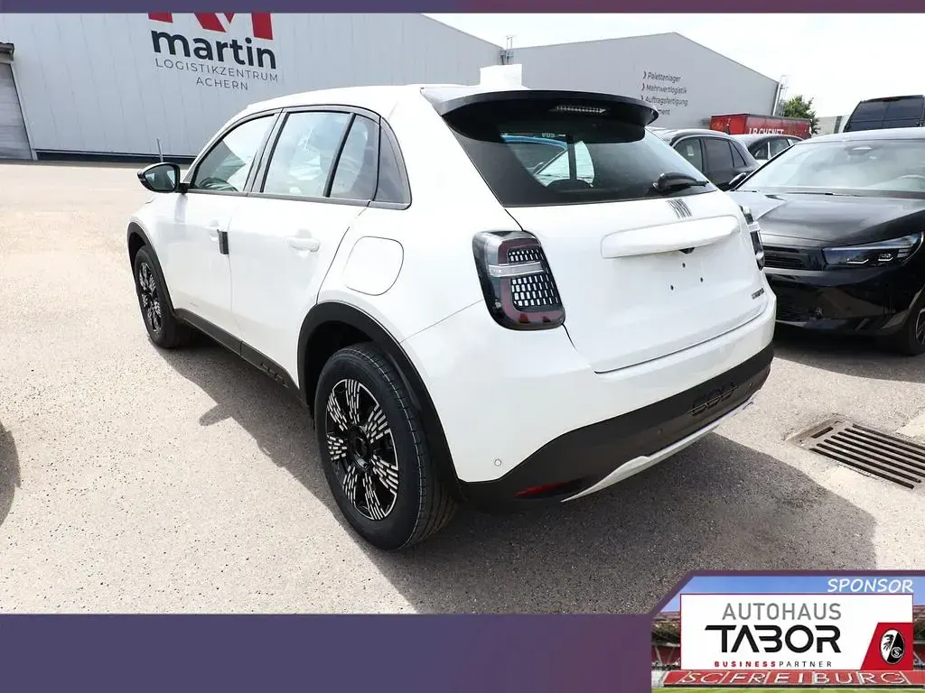Neu Fiat 600 Icon 145 PS (106 kW) 2026 Weiß SUV