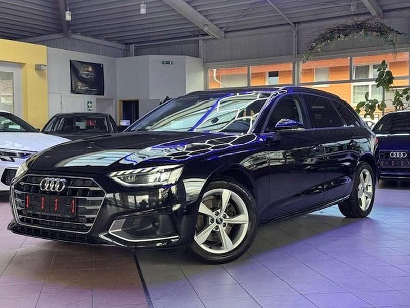 Gebraucht Audi A4 Advanced 163 PS (119 kW) 2022 Brillantschwarz Kombi