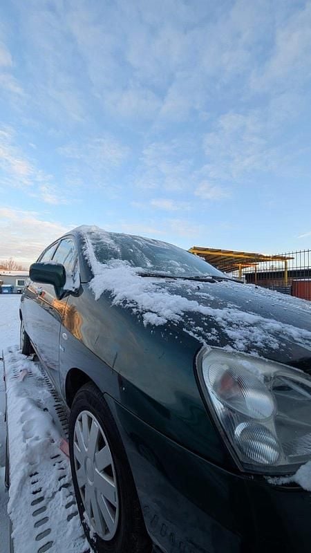 Grün Gebraucht 2003 Suzuki Liana Kleinwagen | 2.500 € - Bild 1/4