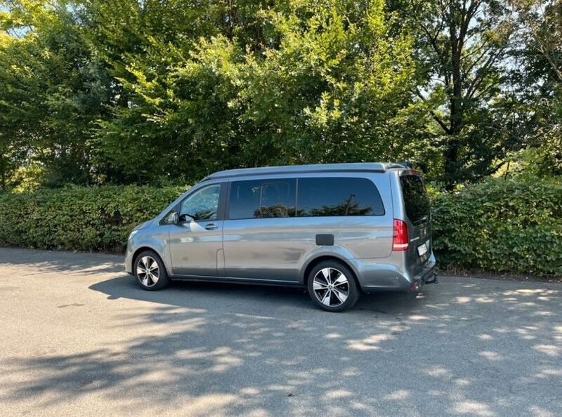 Grau Gebraucht 2022 Mercedes V300 Marco Polo Van / Kleinbus | 67.900 € (Guter Preis) - Bild 1/4