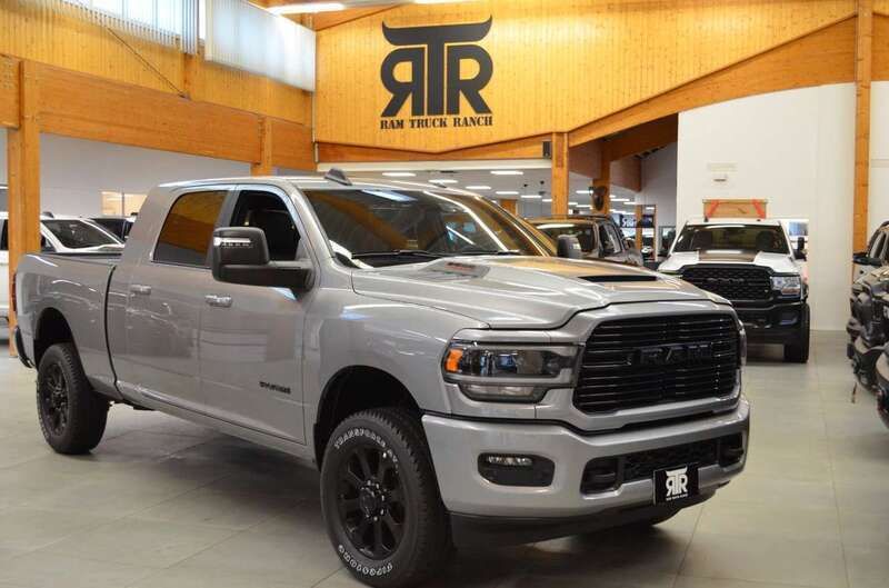 Gebraucht Dodge Ram 416 PS (305 kW) 2023 Billet silver Pickup