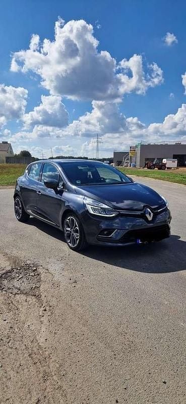 Grau Gebraucht 2017 Renault Clio IV Intens Kleinwagen | 7.500 € (Guter Preis) - Bild 1/4