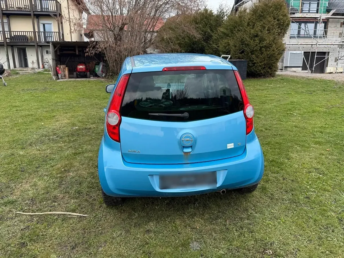 Używany Opel Agila 86 KM (63 kW) 2008 Niebieski Hatchback