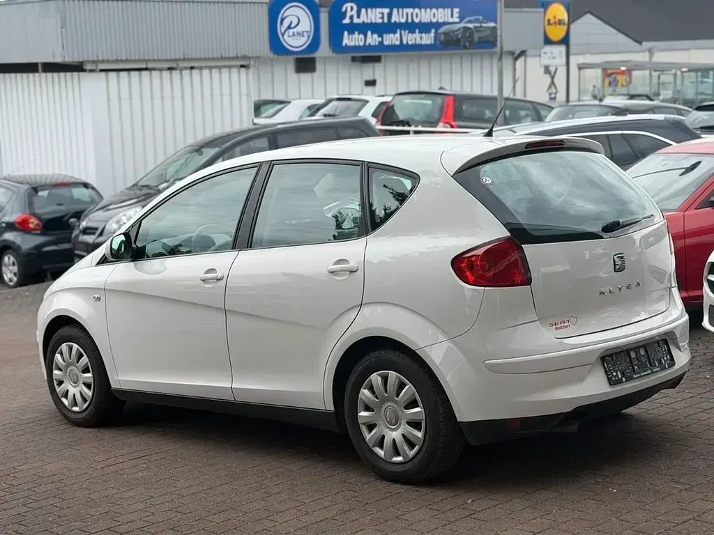 Używany Seat Altea Reference 86 KM (63 kW) 2010 Biały Minivan