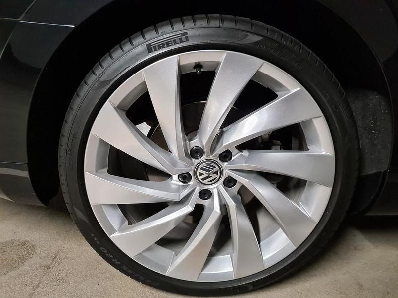 Gebraucht VW Arteon R-line 239 PS (175 kW) 2017 Schwarz Kleinwagen