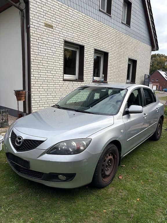 Grau Gebraucht 2006 Mazda 3 Active Limousine | 1.900 € (Guter Preis) - Bild 1/4