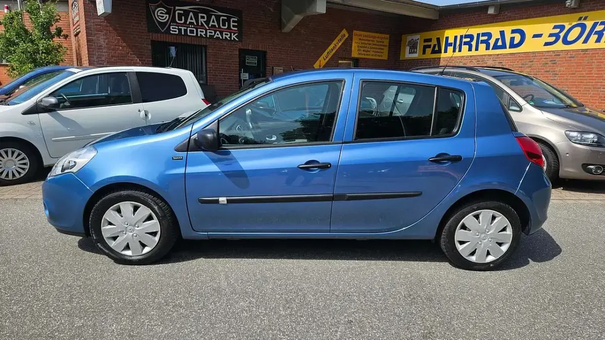 Gebraucht Renault Clio II 75 PS (55 kW) 2011 Blau Limousine