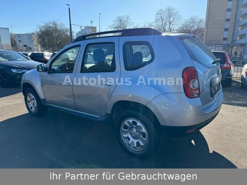 Gebraucht Dacia Duster Lauréate 107 PS (78 kW) 2012 Grau SUV