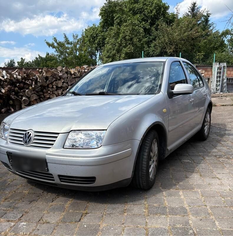 Silber Gebraucht 1999 VW Bora Limousine | 600 € (Superpreis) - Bild 1/4