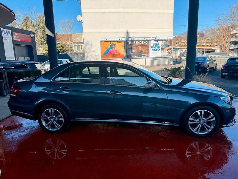 Gebraucht Mercedes E200 Avantgarde 184 PS (135 kW) 2015 Grau Limousine