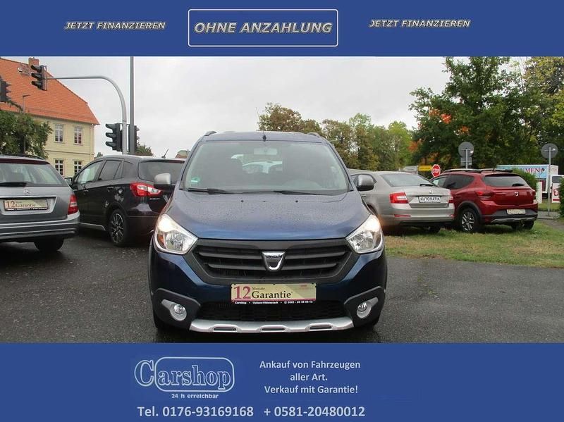 Blau Gebraucht 2017 Dacia Lodgy Stepway Van / Kleinbus | 10.999 € (Fairer Preis) - Bild 1/4