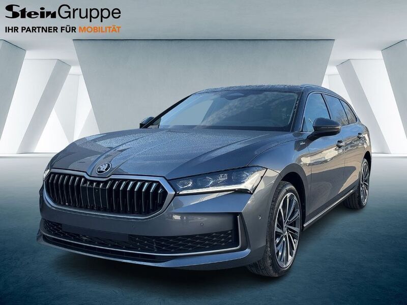 Graphitegrau Gebraucht 2025 Skoda Superb LAURIN & KLEMENT Kombi | 52.890 € - Bild 1/4