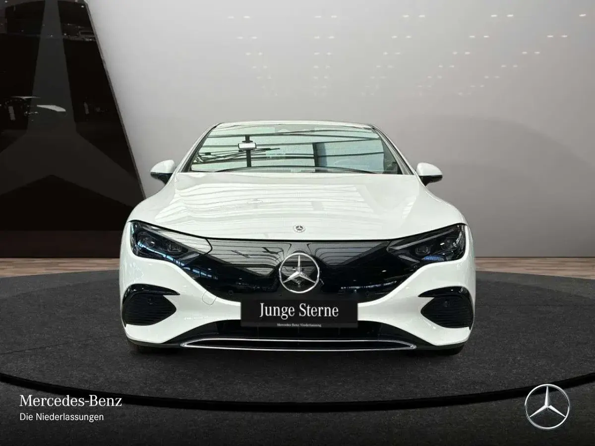Gebraucht Mercedes EQE500 Avantgarde 300 kW (408 PS) 2023 Weiß Limousine