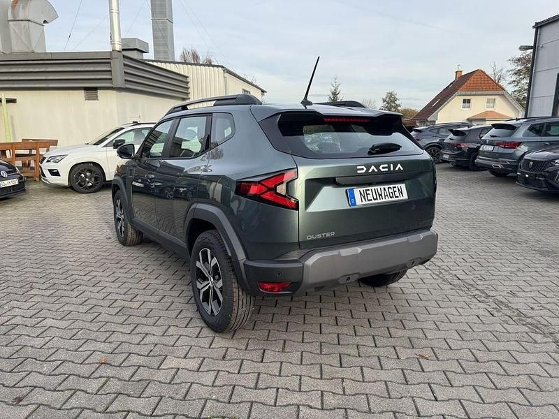 Neu Dacia Duster Expression 101 PS (74 kW) 2025 Zeder grün metallic SUV