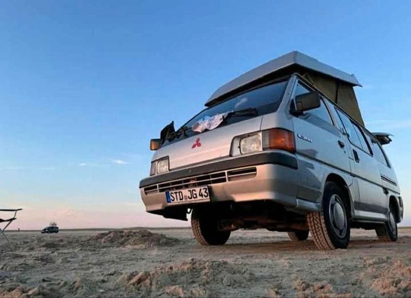 Gebraucht Mitsubishi L300 69 PS (50 kW) 1988 Silber Van / Kleinbus