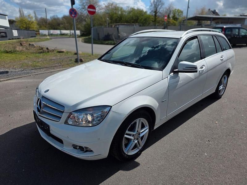Gebraucht Mercedes C180 156 PS (114 kW) 2009 Weiß Kombi