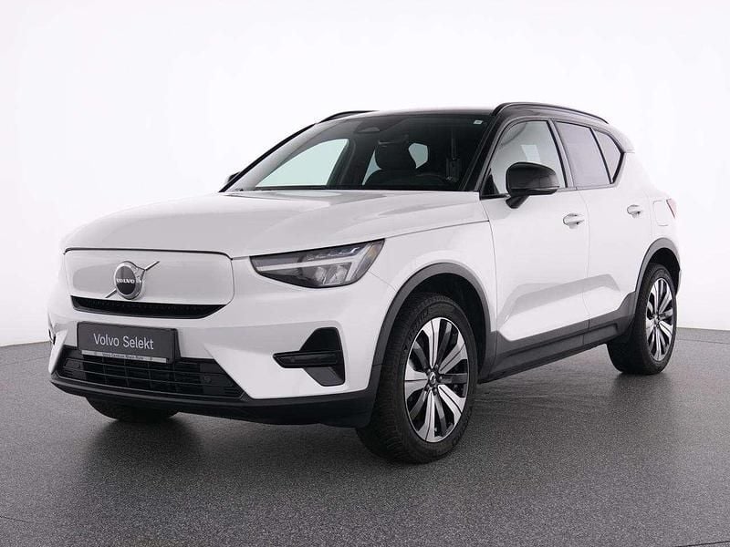 Gebraucht Volvo XC40 Core 169 kW (231 PS) 2022 Weiß crystal white / metallic SUV