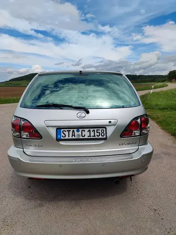 Gebraucht Lexus RX300 201 PS (147 kW) 2002 Silber SUV