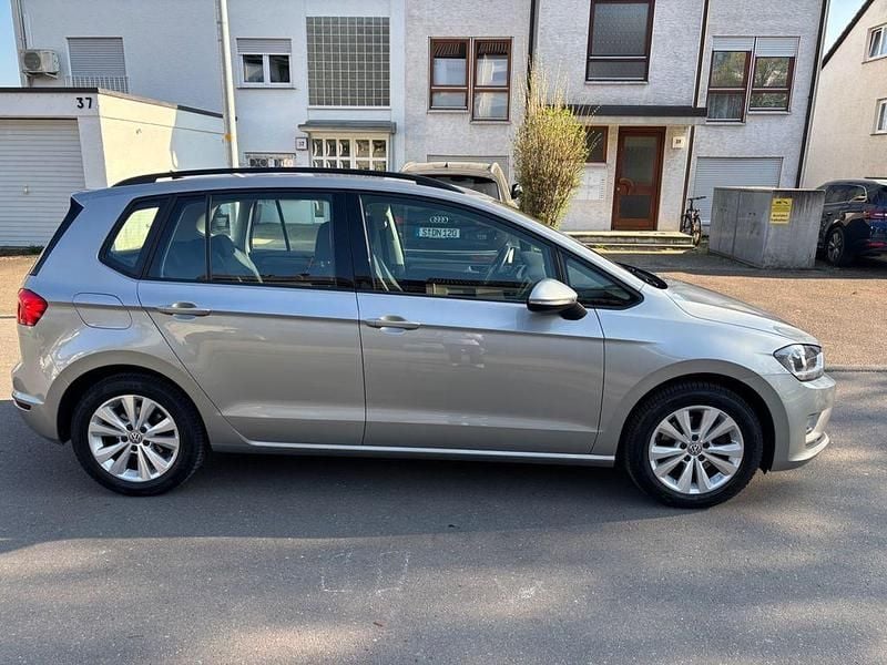 Gebraucht VW Golf Sportsvan 125 PS (91 kW) 2017 Silber Van / Kleinbus