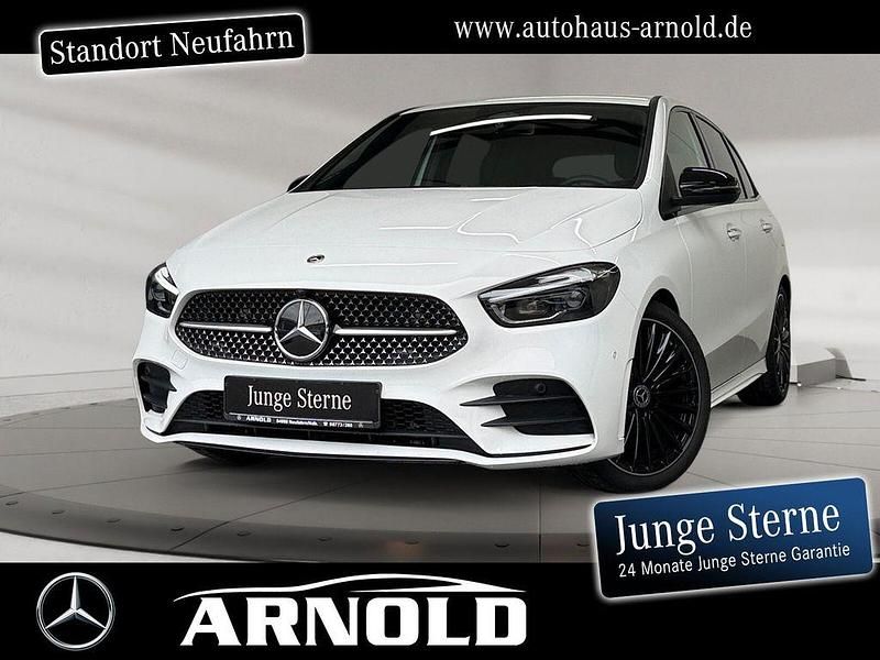 Weiß (polarweiß) Gebraucht 2024 Mercedes B200 AMG line Van / Kleinbus | 36.450 € (Fairer Preis) - Bild 1/4