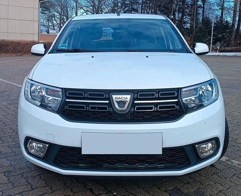 Gebraucht Dacia Sandero Comfort 90 PS (66 kW) 2018 Weiß Limousine