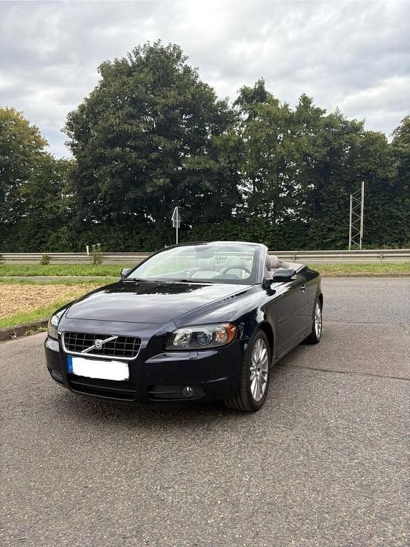 Blau Gebraucht 2006 Volvo C70 Momentum Cabrio | 11.990 € (Etwas zu teuer) - Bild 1/4