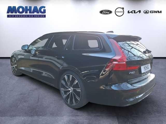 Gebraucht Volvo V60 145 PS (106 kW) 2022 Kombi