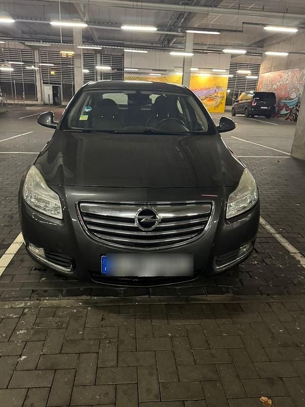 Grau Gebraucht 2009 Opel Insignia Limousine | 3.800 € (Superpreis) - Bild 1/4