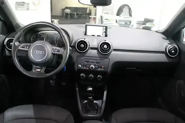 Gebraucht Audi A1 Sportback S-Line 90 PS (66 kW) 2013 Silber Kleinwagen