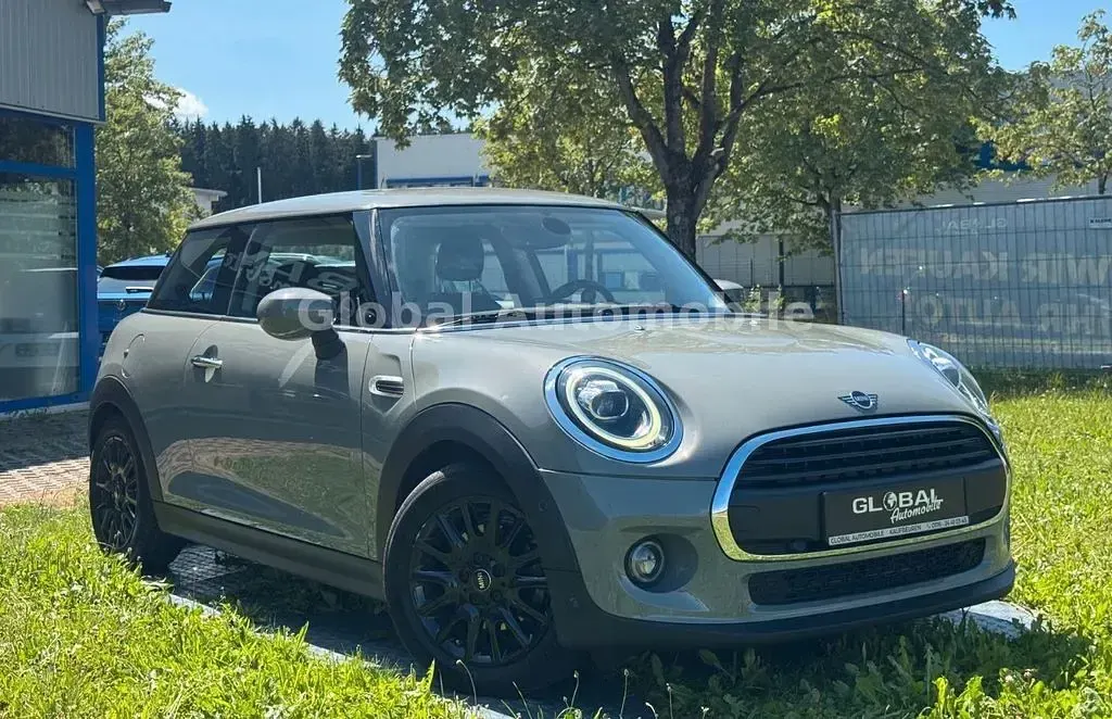 Gebraucht Mini ONE 102 PS (75 kW) 2019 Grau Kleinwagen