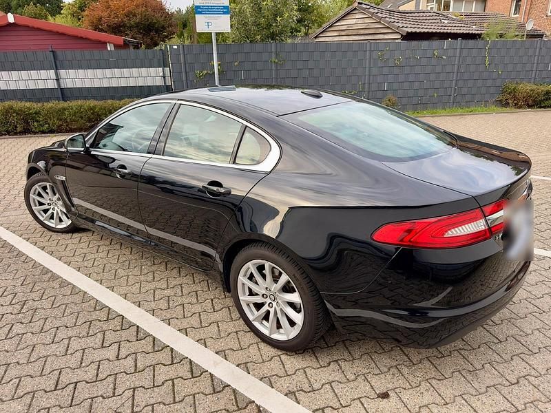 Gebraucht Jaguar XF 190 PS (139 kW) 2012 Schwarz Limousine
