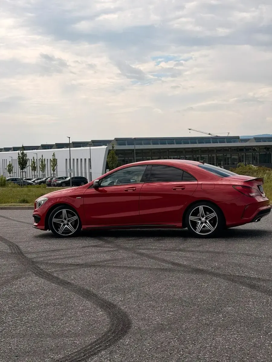 Gebraucht Mercedes CLA250 Sportline 211 PS (155 kW) 2014 Rot Coupé