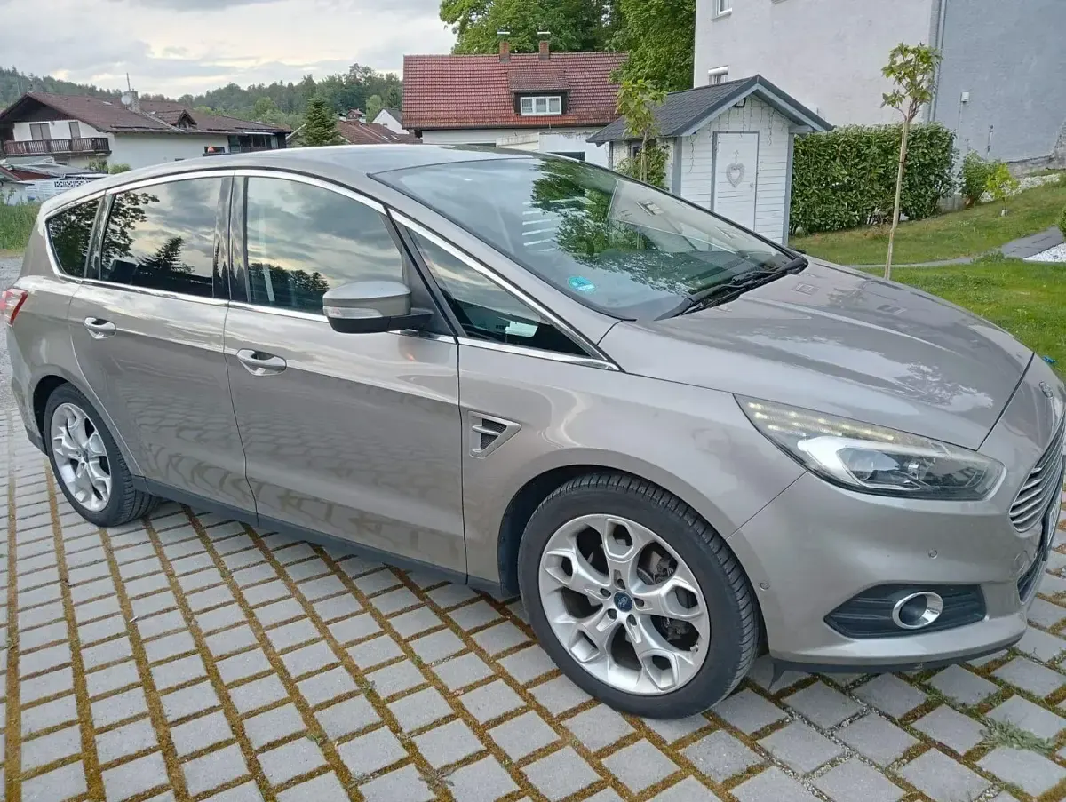 Occasion Ford S-MAX Titanium 150 ch (110 kW) 2016 Beige Monospace