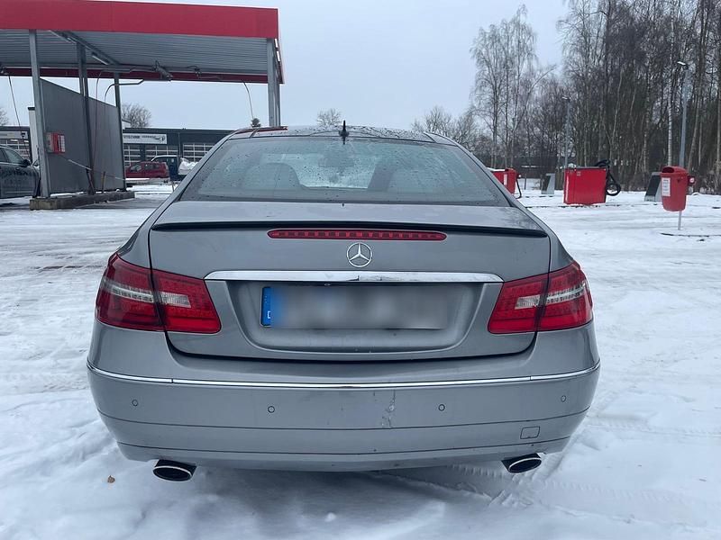 Gebraucht Mercedes E350 231 PS (169 kW) 2009 Coupé
