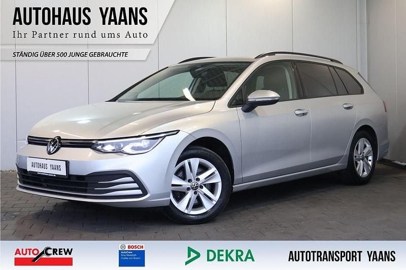 Silber Gebraucht 2022 VW Golf VIII Life Kombi | 14.979 € (Superpreis) - Bild 1/4