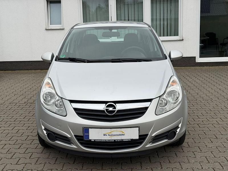 Gebraucht Opel Corsa Edition 80 PS (58 kW) 2010 Silber Kleinwagen