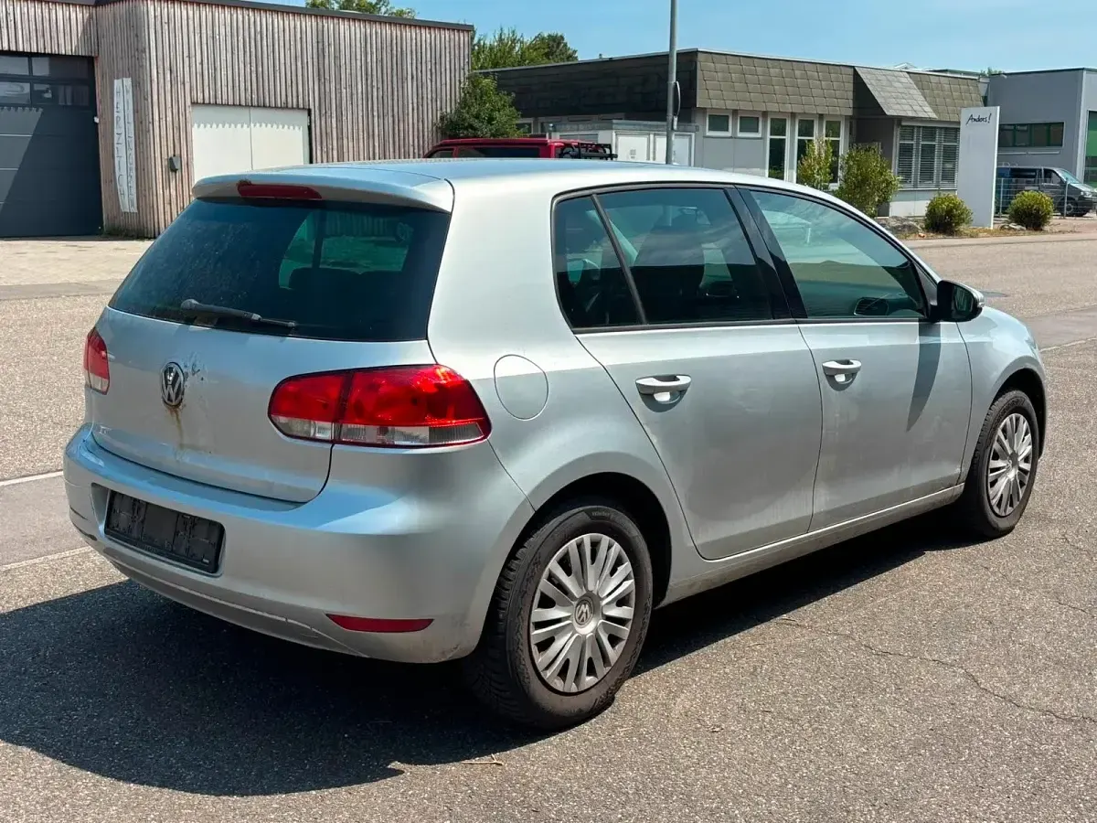 Gebraucht VW Golf VI 80 PS (58 kW) 2009 Silber Kleinwagen