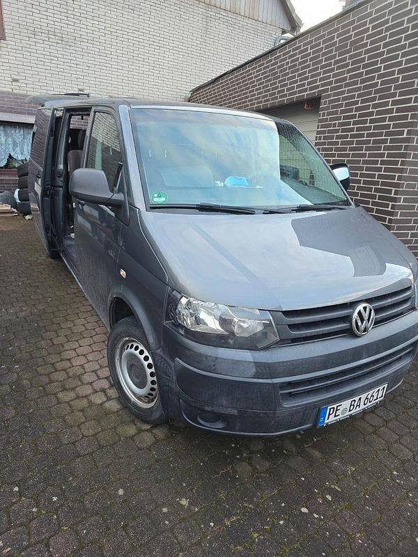 Grau Gebraucht 2015 VW Transporter Van | 15.468 € - Bild 1/4