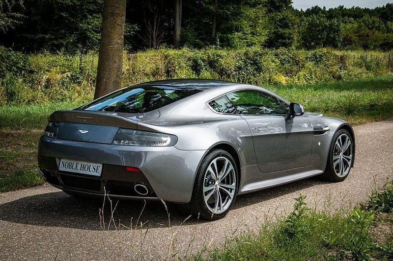 Gebraucht Aston Martin V12 Vantage 517 PS (380 kW) 2011 Silber