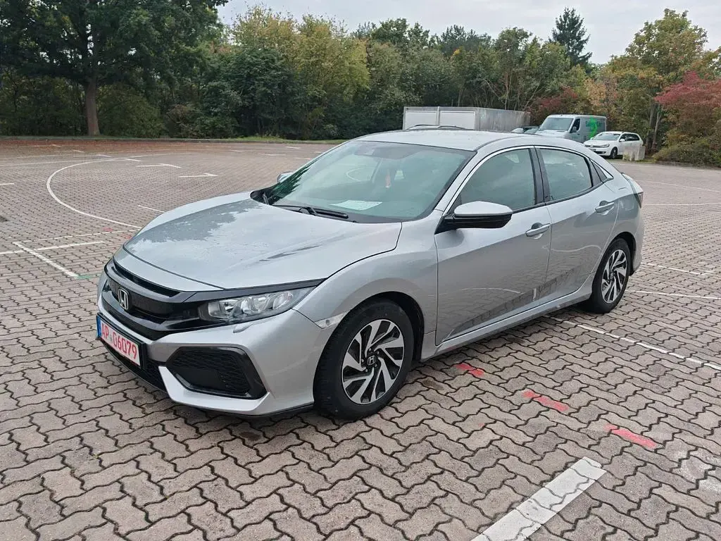 Gebraucht Honda Civic Comfort 126 PS (92 kW) 2021 Silber Limousine
